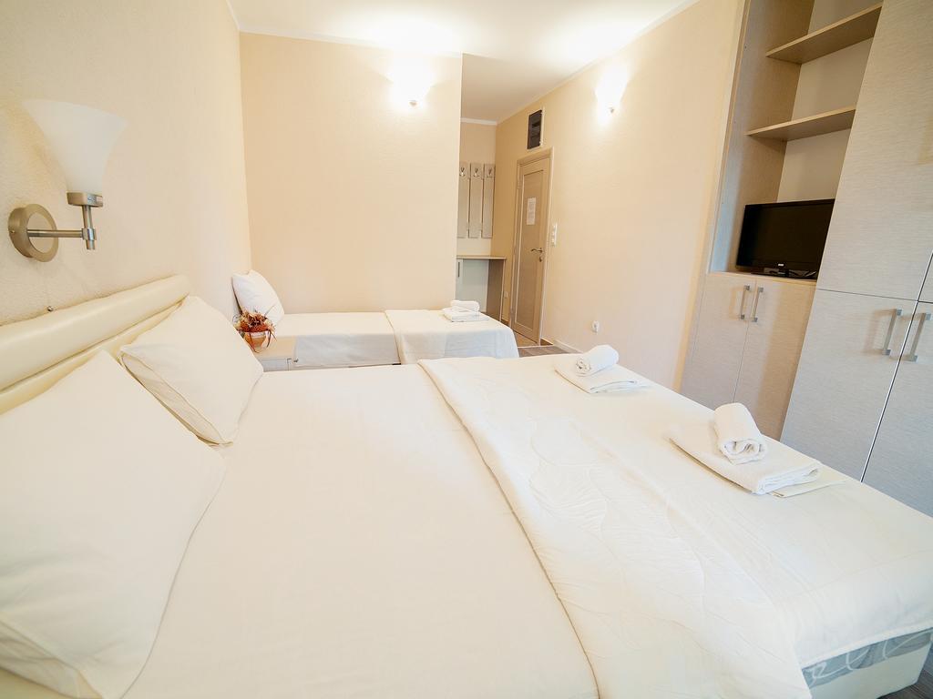 Hotel Pansion Nobel Petrovac na moru Zimmer foto