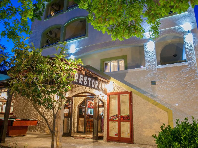 Hotel Pansion Nobel Petrovac na moru Exterior foto
