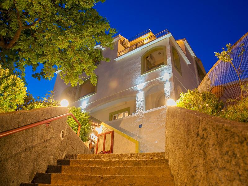 Hotel Pansion Nobel Petrovac na moru Exterior foto