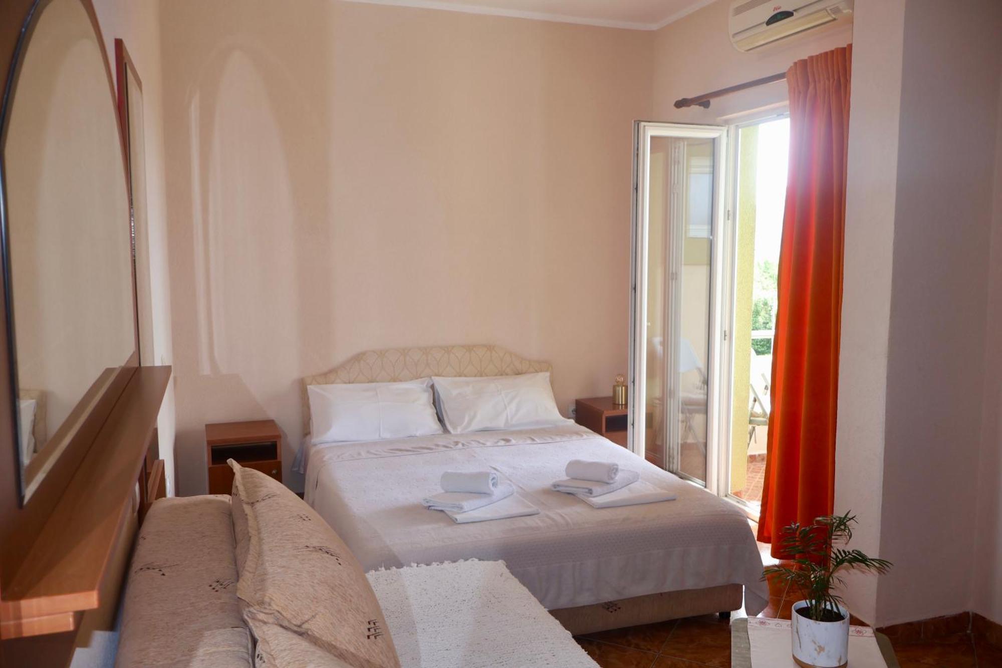 Hotel Pansion Nobel Petrovac na moru Zimmer foto